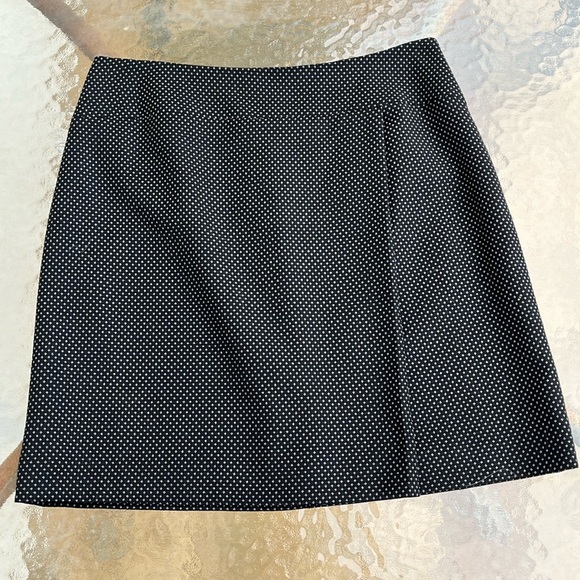 NWOT Holt Renfrew Wool Blend Fitted Blazer & Skirt Set Black with Grey Pattern - Picture 11 of 16